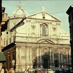 18 - Giacomo della Porta - Fachada de la Iglesia de Il Gesu en Roma