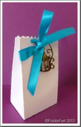 [wedding%2520Favour%2520Box%2520with%2520bird%2520cage%2520embellishment.2%255B3%255D.png]