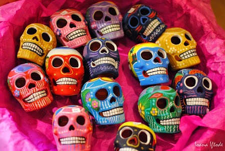 08. Cranii pictate - Oaxaca, Mexico.jpg