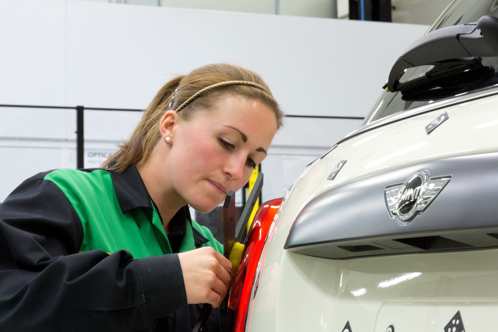 [2015-Mini-hatch-production-5%255B2%255D.jpg]
