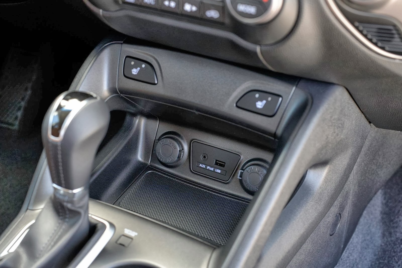 [2014-Hyundai-Tucson-12V-Sockets-2%255B3%255D.jpg]