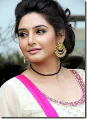 ragini_dwivedi_beautiful_still