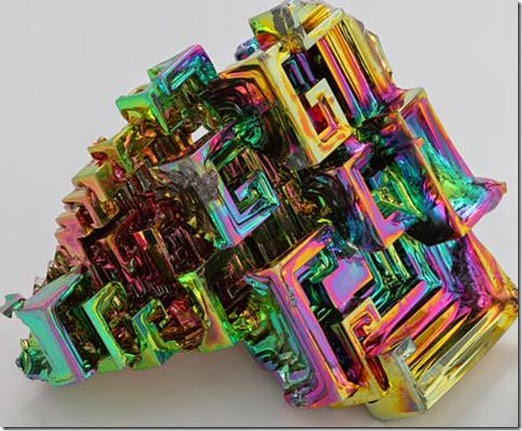 cristal-bismuto-iridiscente-triplenlace.com_