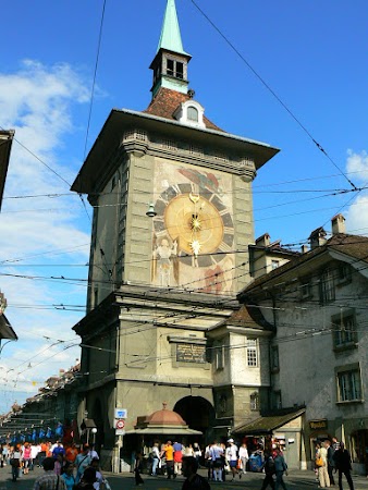 Obiective turistice Elvetia: turnul cu ceas