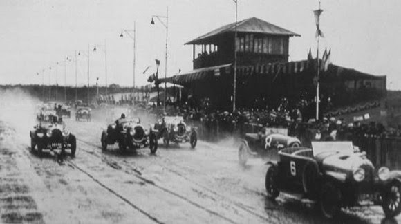24H-du-Mans-1923-Double-Chenard-Walcker-sur-pneus-Michelin_opengraph
