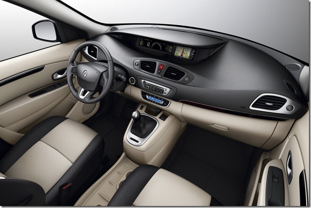 RENAULT-SCENIC-2012-INTERIOR-1