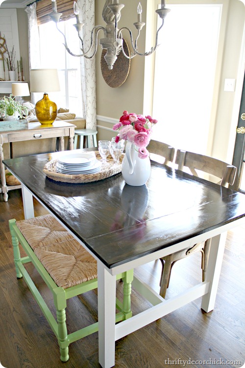farmhouse table with bench thriftydecorchick.com