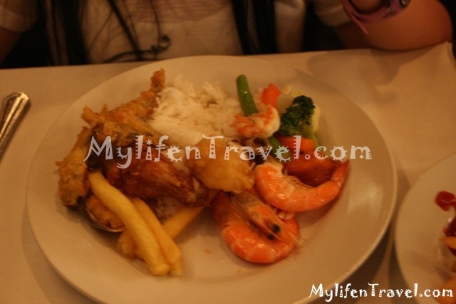 [Bangkok-Cruise-Dinner-213.jpg]