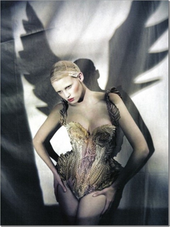 vogue_it_2010_3