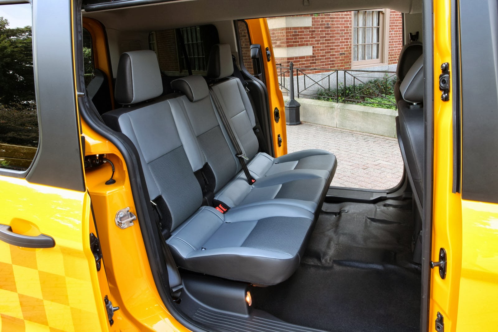 [Ford-Transit-Connect-Taxi-17%255B3%255D.jpg]