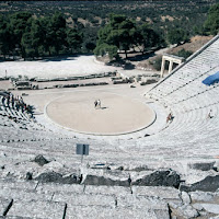 83.- Teatro de Epidauro