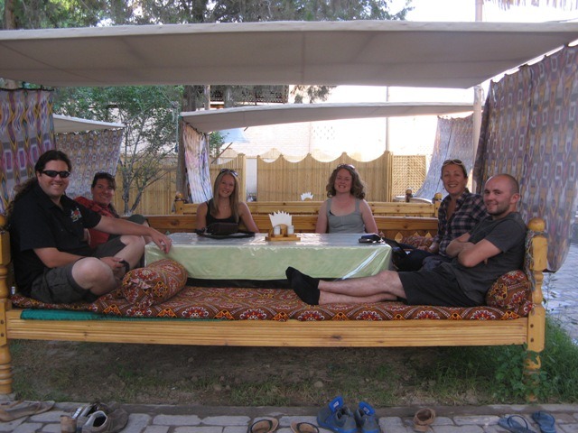 [Chilling-out-in-the-shade-Khiva2.jpg]
