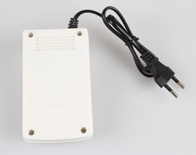Sạc 4 viên pin pin AA và AAA
