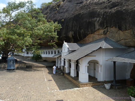 2. templu Dambulla.JPG
