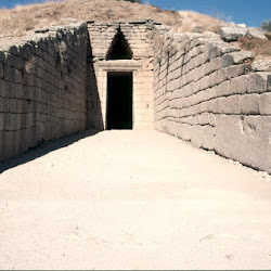 13.- Tesoro de Atreo. Micenas