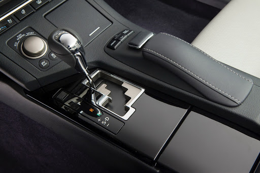 2013-Lexus-ES-15.jpg