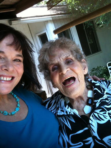  Wondershare? Celebrates Mothers And All That They Do With A Free Mother's Day Gift - Wondershare DVD Slideshow Builder  
