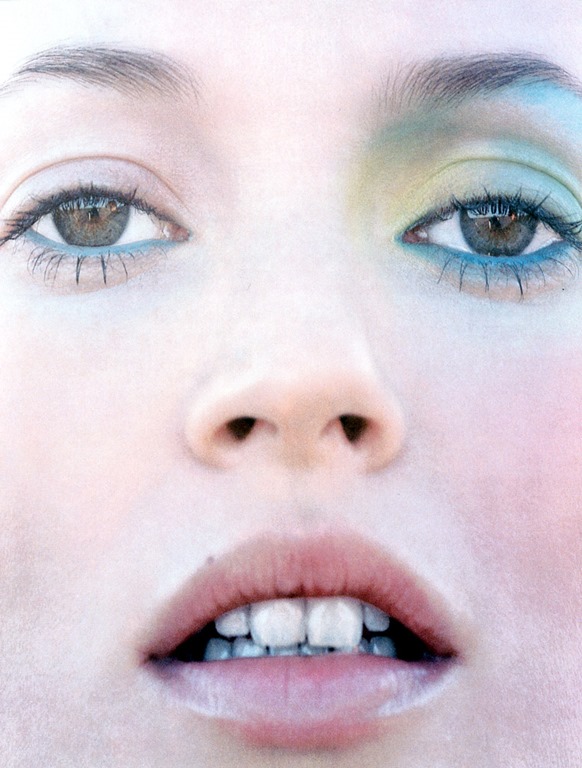 [kate-moss-by-corinne-day-in-freedom-child-editorial-vogue-uk-may-2002-1%255B4%255D.jpg]