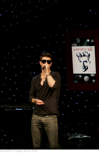 'Robin Thicke' photo (c) 2011, sergio_leenen - license: http://creativecommons.org/licenses/by-nd/2.0/