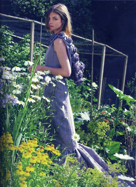[natalia-vodianova-madame-figaro-august-2008-7%255B5%255D.jpg]