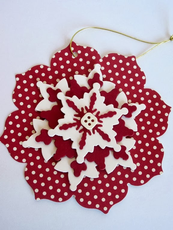 [red%2520and%2520white%2520snowflake%2520ornament%25201%255B5%255D.jpg]