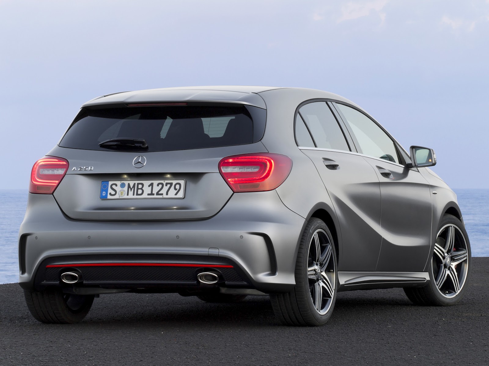 [autowp.ru_mercedes-benz_a_250_amg_sport_package_16%255B4%255D.jpg]