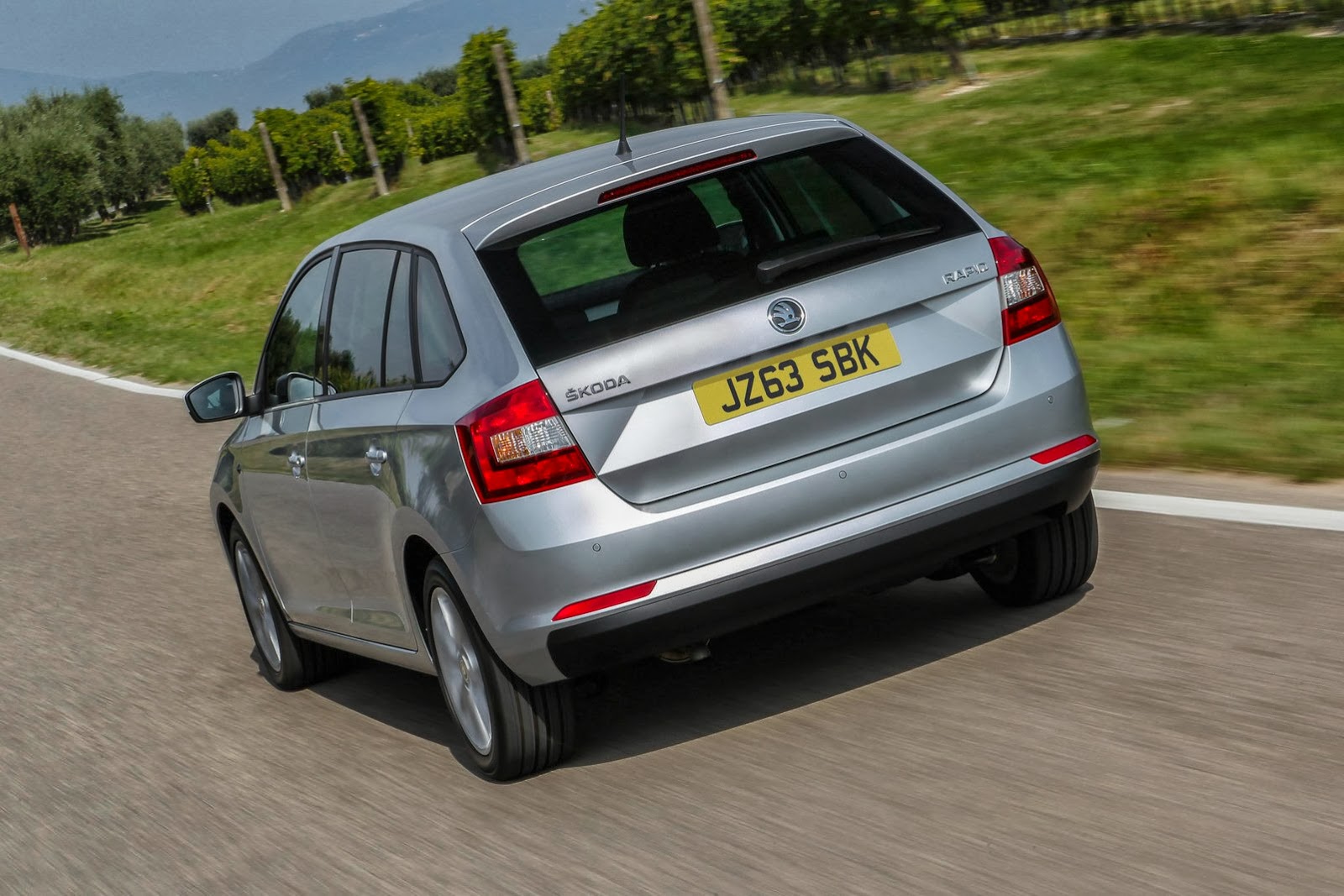 [Skoda-Rapid-Spaceback-UK2%255B2%255D.jpg]