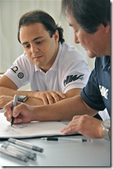 Felipe Massa criando carrinho com design da Hot Wheels
