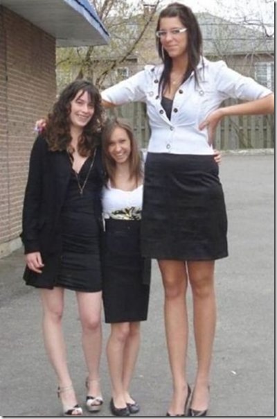 OM: THINK YOU ARE TALL- CHECK OUT THIS VERY TALL WOMEN