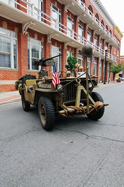 [blog-Richard_Goldman_1941_Willys_Army_Jeep%255B2%255D.jpg]