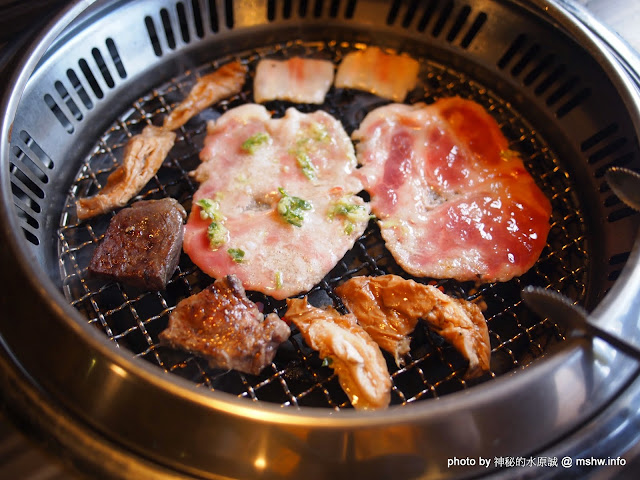 【食記】台中日月燒烤@西區草悟道-捷運BRT科博館 : 燒烤吃到飽~最美味的是炸物!!美玉白醬酥雞最高~~ 冰品 冰淇淋 區域 午餐 台中市 吃到飽 捷運美食MRT&BRT 日式 晚餐 海鮮 炸雞 燒烤/燒肉 西區 輕食 飲食/食記/吃吃喝喝 鹹酥雞類 