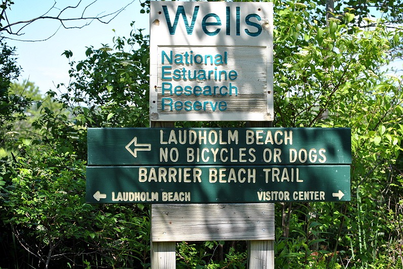 [03j---Barrier-Beach-Trail---sign1.jpg]