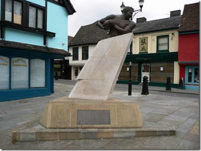 Suffolk Online - Ipswich Rugby Legend Statue