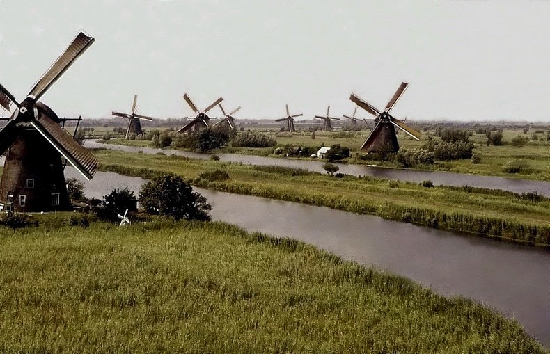 windmills-of-kinderdijk-2