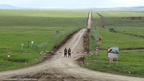 Фотографии военных учений на полигоне "Цугол"