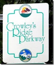 Crowley's Ridge Parkway route marker