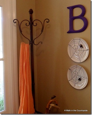 "BOO" Wall Decor for Halloween @ A Walk in the Countryside