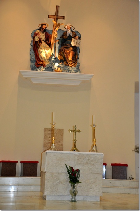 Sol. S. Pedro e S. Paulo - Arranjo beneditino na Paróquia da Santíssima Trindade