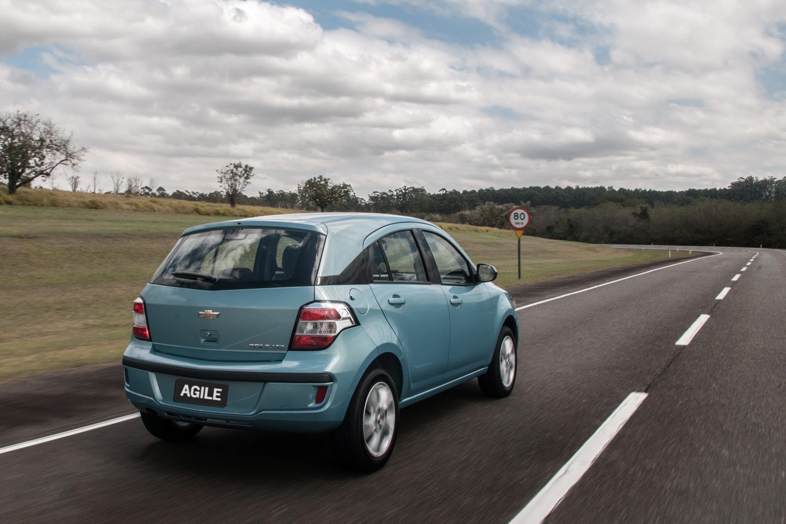[2014-Chevrolet-Agile-45%255B2%255D.jpg]