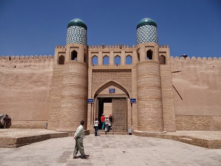 02. Cetatea Ark - Khiva.JPG