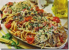 Spaghetti con funghi e pomodorini