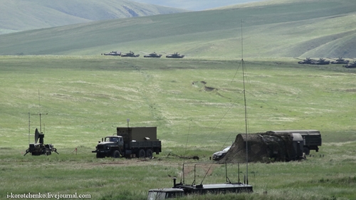 Фотографии военных учений на полигоне "Цугол"