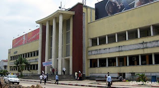 L'immeuble de la poste, siège de l'OCPT sur le boulevard du 30 juin à Kinshasa