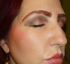 eyes closed wearing Naked On The Run palette