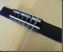 guitarra clasica puente cuerdas