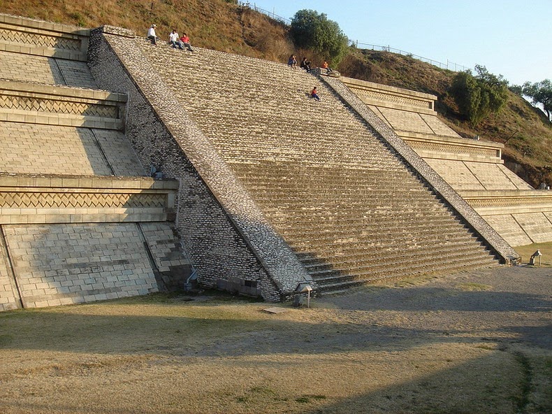 pyramid-cholula-1 pyramid-cholula-1