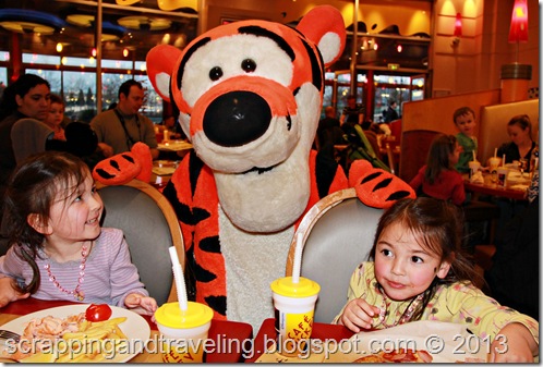 Disney Cafe Mickey Dinner 9