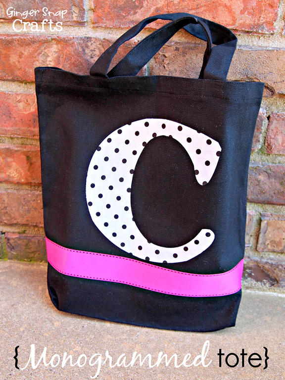 Monogrammed Tote using Silhouette Fabric Interfacing @gingersnapcrafts #tutorial #Silhouette