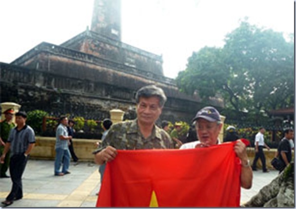 tri thuc thamgia bieu tinh