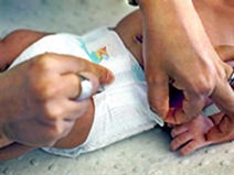 How to change a disposable diaper